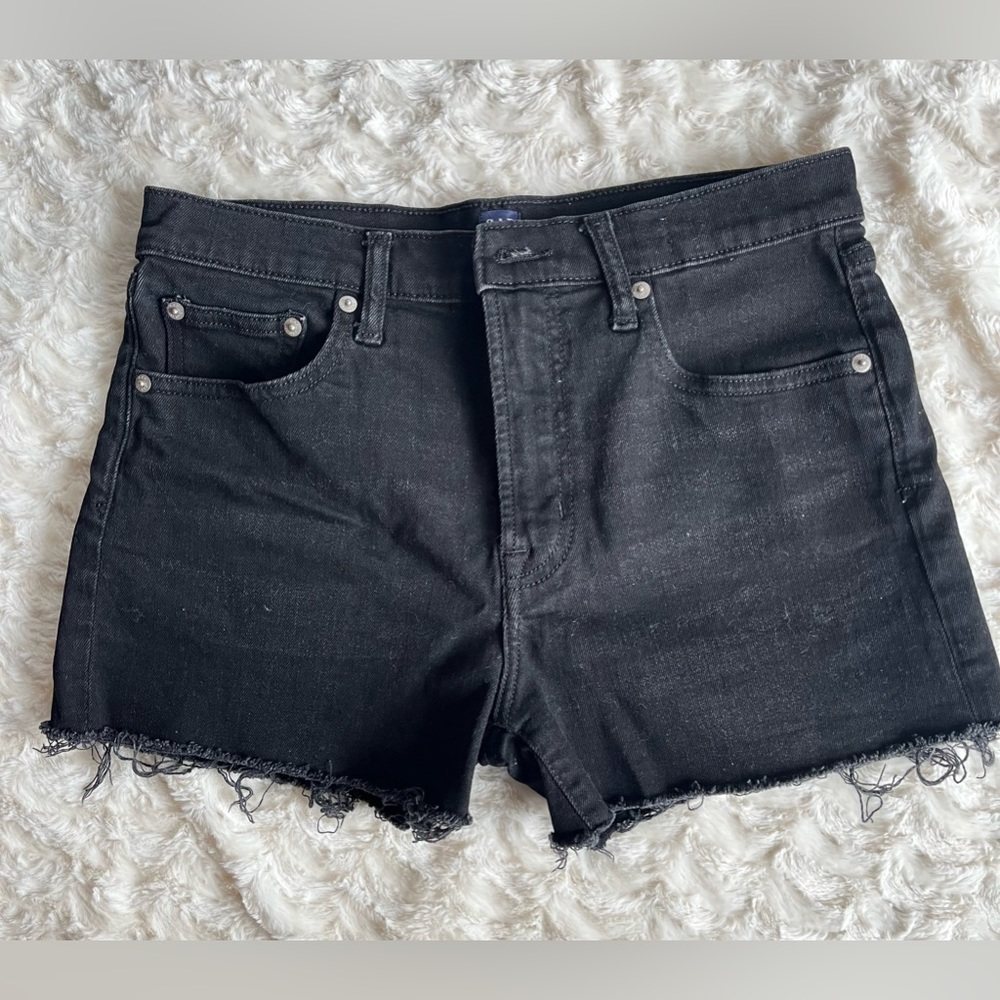 Gap Women’s Black Denim Cut-Off Shorts Size 28